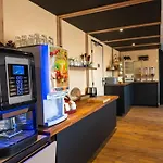 Hotel L\'Etoile Aeroport - A61