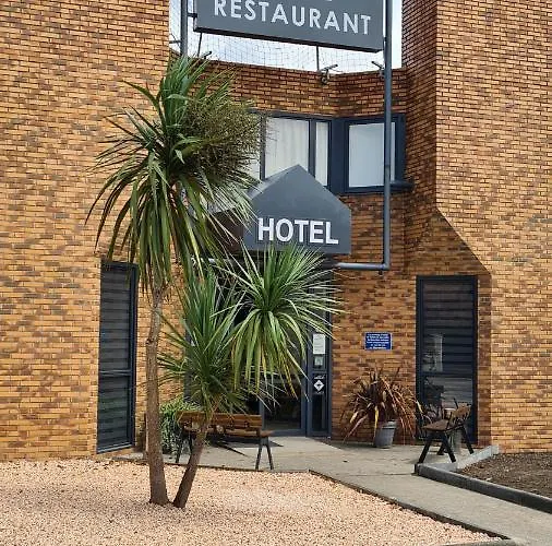 Hotel L\'Etoile Aeroport - A61