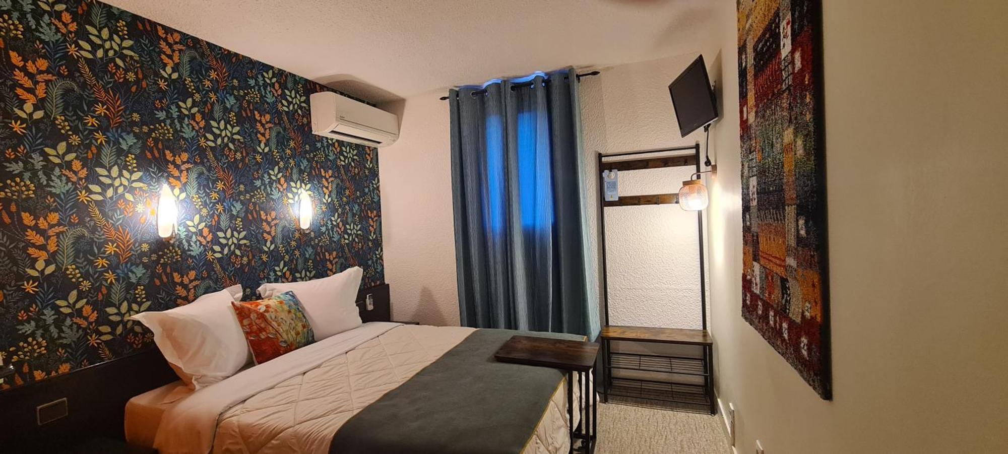 Hotel L'etoile Aeroport - A61